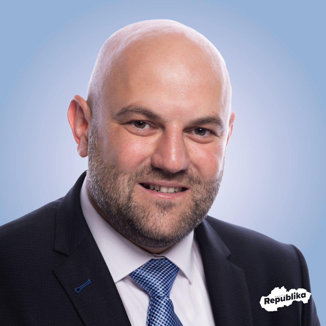 RNDr. Ing. Ján Kuchárik