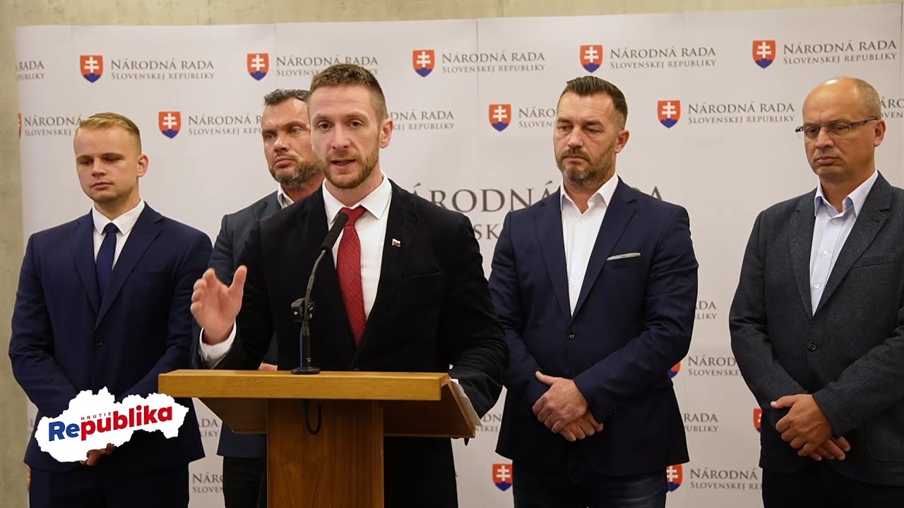 Jednoznačne podporujeme mimoriadnu schôdzu parlamentu a ochranu južných hraníc pred imigrantami. Vraj je Slovensko len „tranzitná krajina“. To sa však môže rýchlo zmeniť. Česko a Rakúsko uzavrie hranice a imigranti nám tu zostanú na celú zimu. Riešenie musí prísť teraz, nie mesiac po voľbách, keď bude už neskoro.